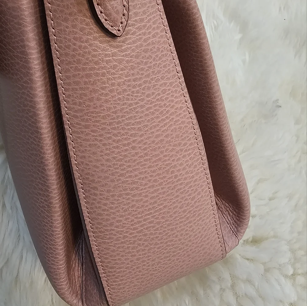 GUCCI  DOLLAR CALFSKIN INTERLOCKING G  TOTE_BEIGE_MEDIUM_ - Picture 16 of 17